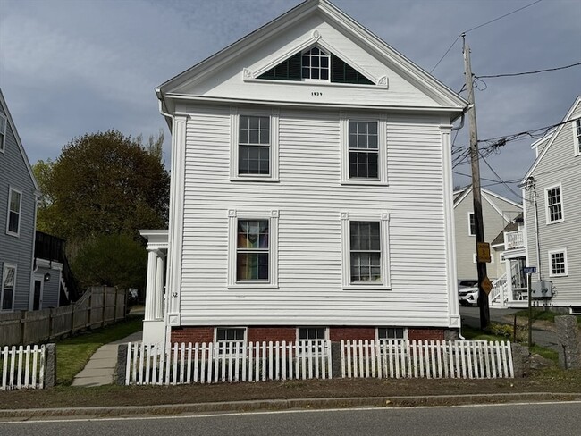 Building Photo - 32 Mount Pleasant St