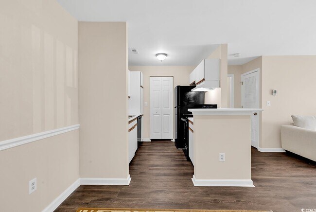 Building Photo - 3786 Hitchcock Way