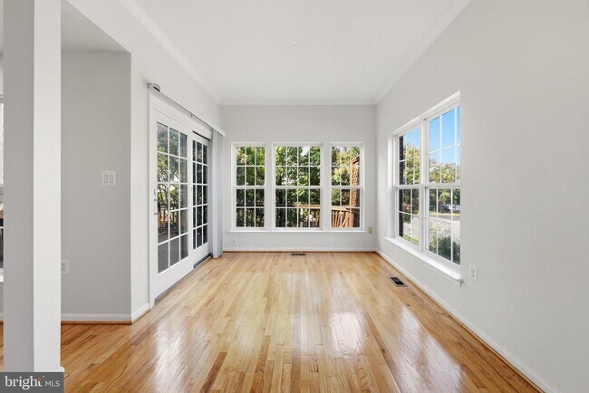 Building Photo - 45805 Marlane Terrace