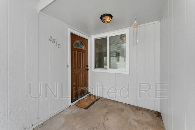 Building Photo - 2810 N Roberta Dr