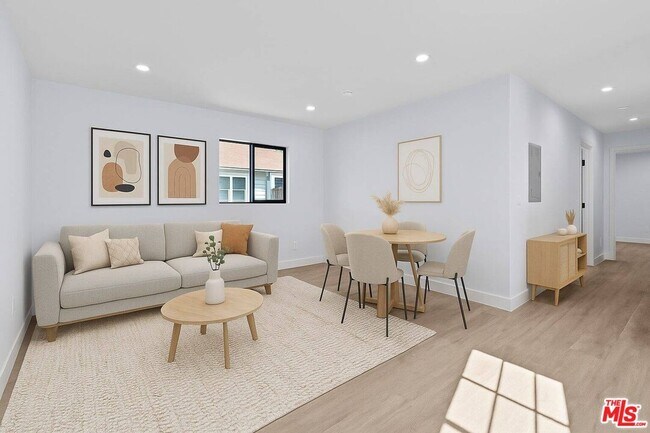 Primary Photo - 1518 1/2 Stearns Dr