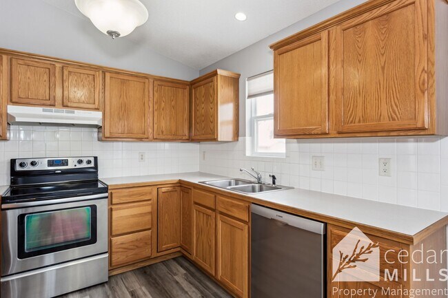 Building Photo - 4 bedroom Home in West Wichita