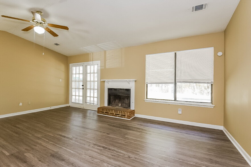 Building Photo - 3078 Kellogg Creek Rd