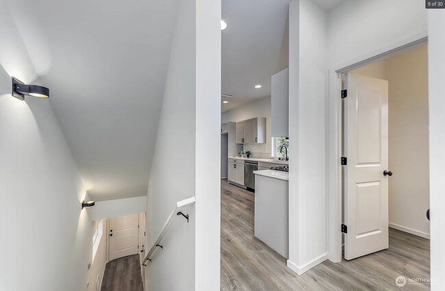 Building Photo - Beautiful, private 2 bed, 2.5 bath townhouse in Silverdale