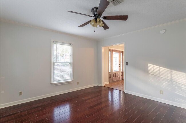 Building Photo - 149 Ledyard Dr