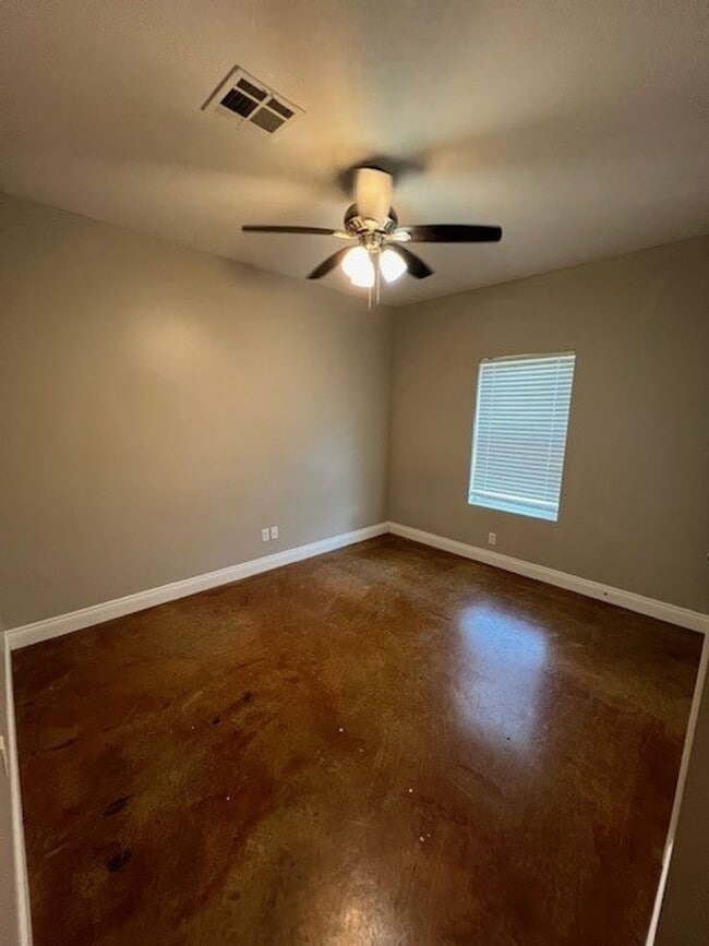 Building Photo - Modern 3B/2B Duplex Available in South Lake Charles