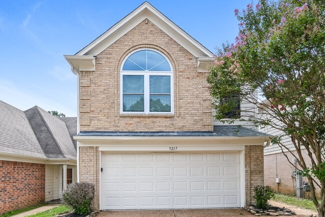 Building Photo - 9217 Lazzini Cove