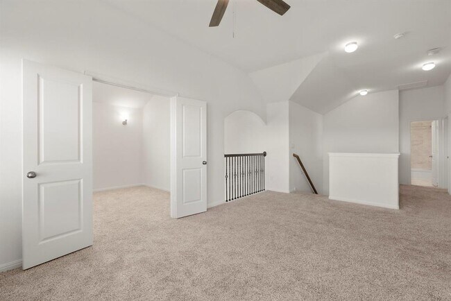 Building Photo - 400 Mante Ct