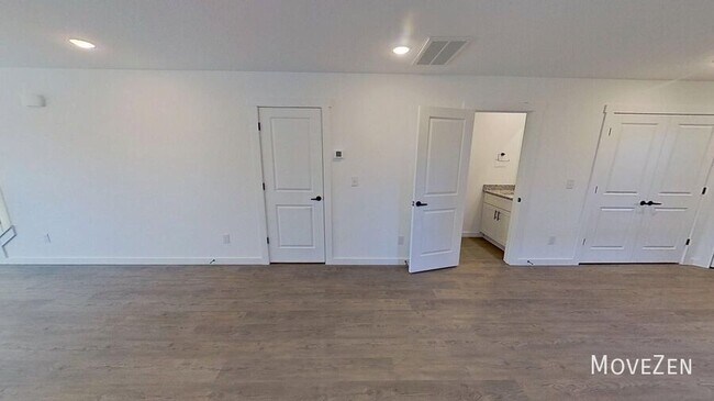 Building Photo - 16 Catawba Ave