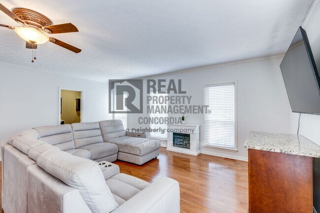 Building Photo - 3 Kyle Ct