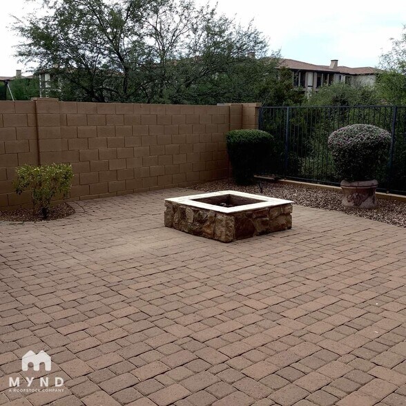 Building Photo - 2433 W Horsetail Trail