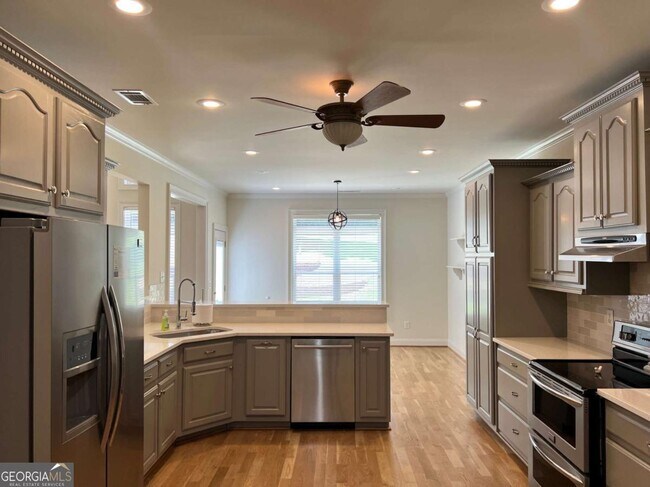 Building Photo - 194 Sweetwater Rdg