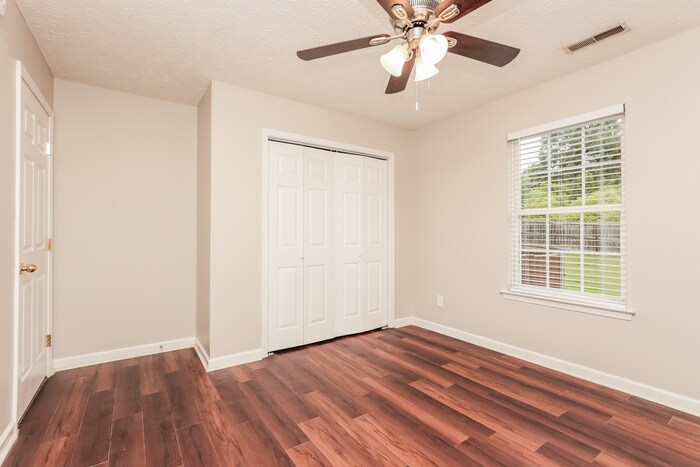 Building Photo - 534 Wildwood Dr
