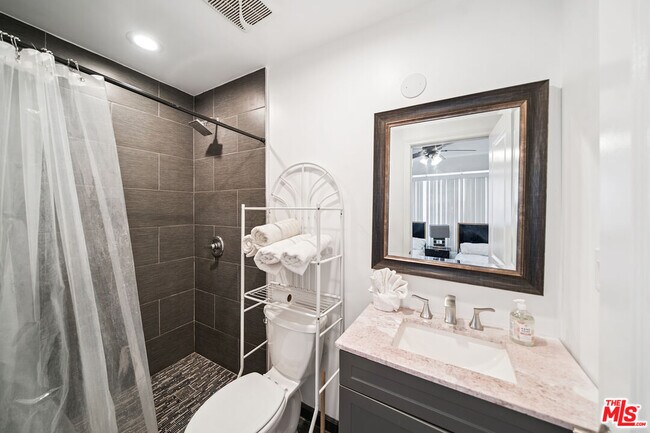 Building Photo - 1163 W 38th St