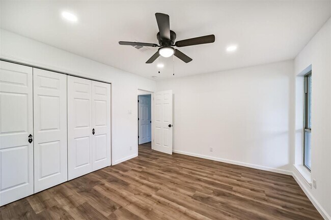 Building Photo - 2742 Triway Ln