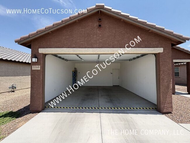 Building Photo - 5560 W Tumacacori Trl