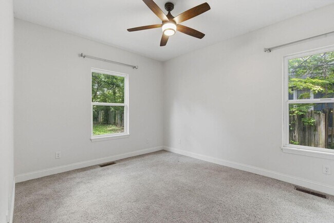 Building Photo - Updated 4-bedroom, 2-bath home in the Rountree neighborhood
