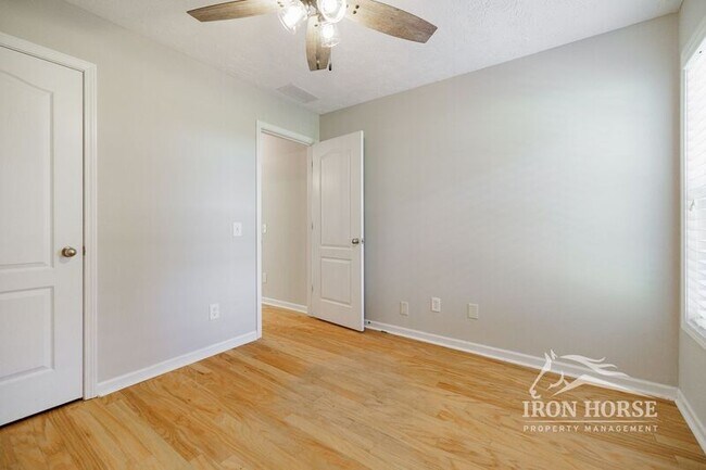 Building Photo - 501 Spratlin Dr