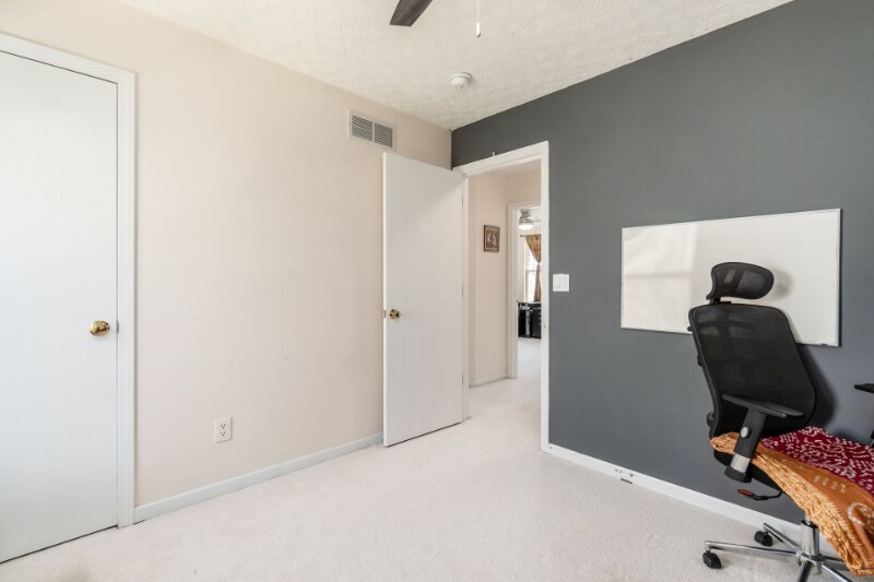 Building Photo - 1621 Aniko Ave