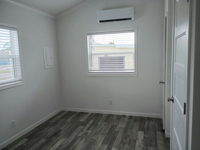 Building Photo - 41 Betty Dr