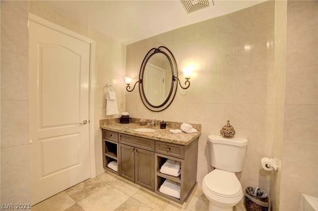 Building Photo - 30 Strada Di Villaggio