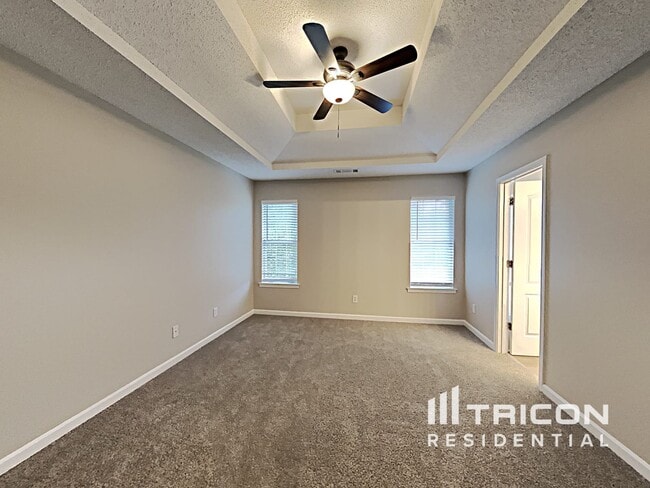 Building Photo - 567 Horseshoe Cir
