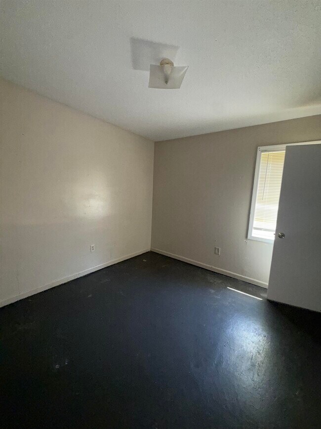 Building Photo - 820 Archie Dr