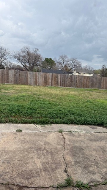 Building Photo - 451 Oakdale Dr