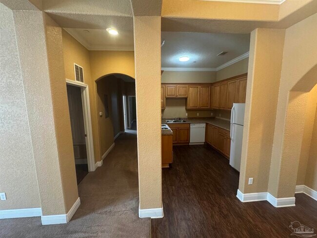 Building Photo - 7071 Lake Joanne Dr