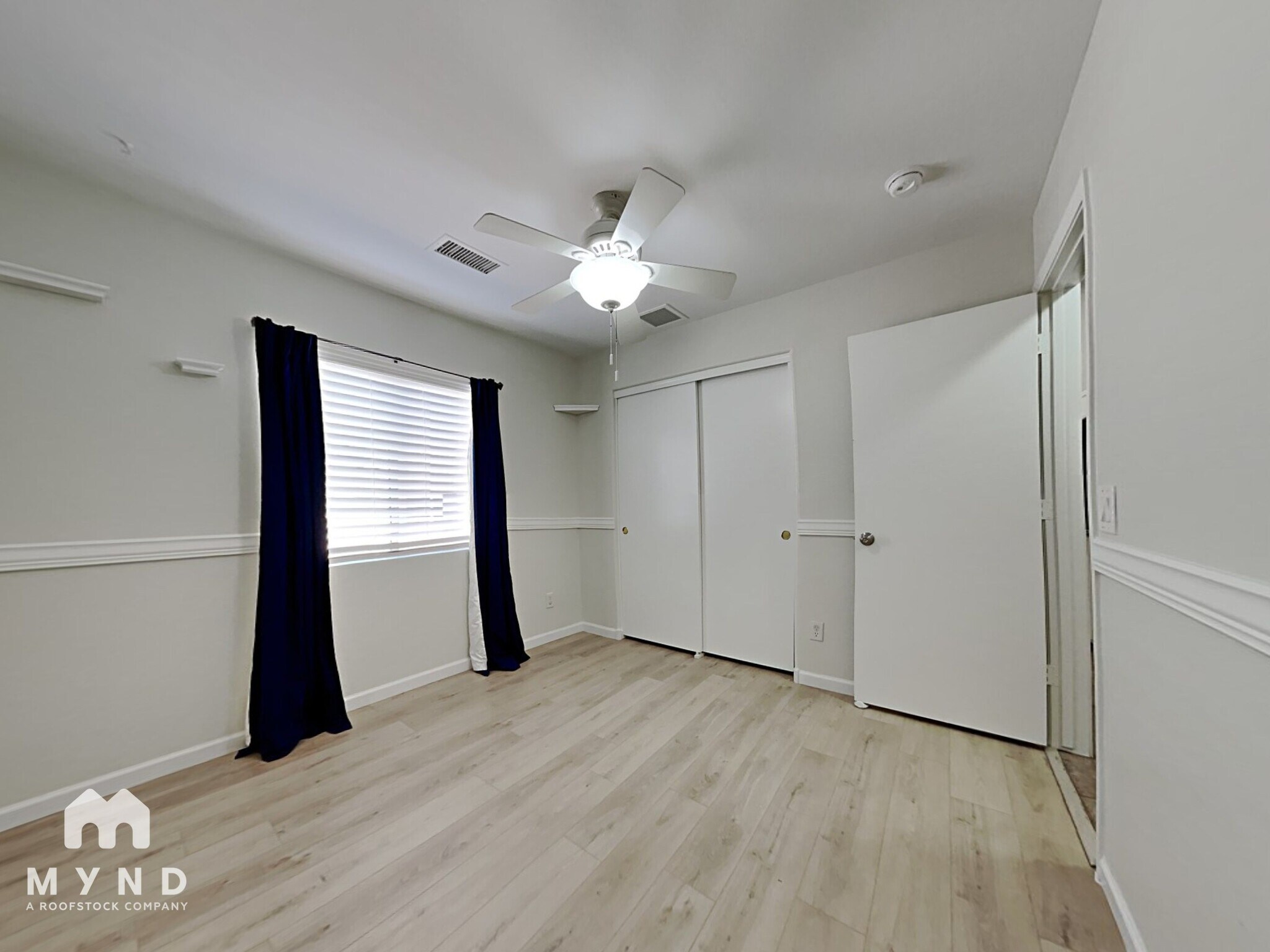 Building Photo - 1314 E Escuda Dr