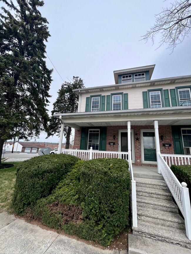 729 3rd Street - 729 3rd St