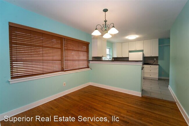 Building Photo - 64 Fullerwood Dr