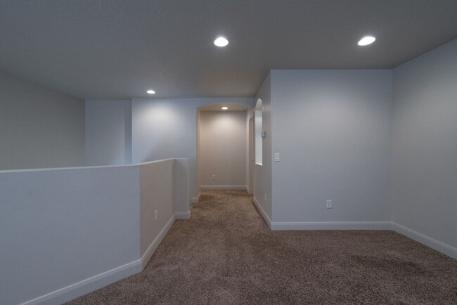 Building Photo - Stunning Home with 4 beds/2.5 baths and 3-Car Garage in Mulberry Estates