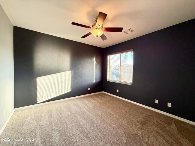 Building Photo - 2207 Sequoia Dr