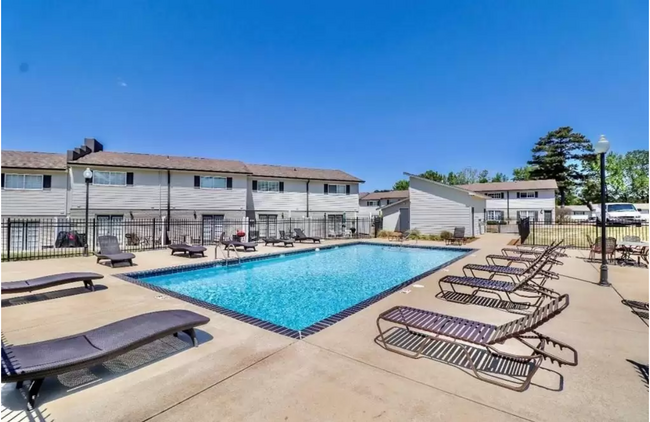 Gated Swimming Pool - 1800 Jackson Ave W