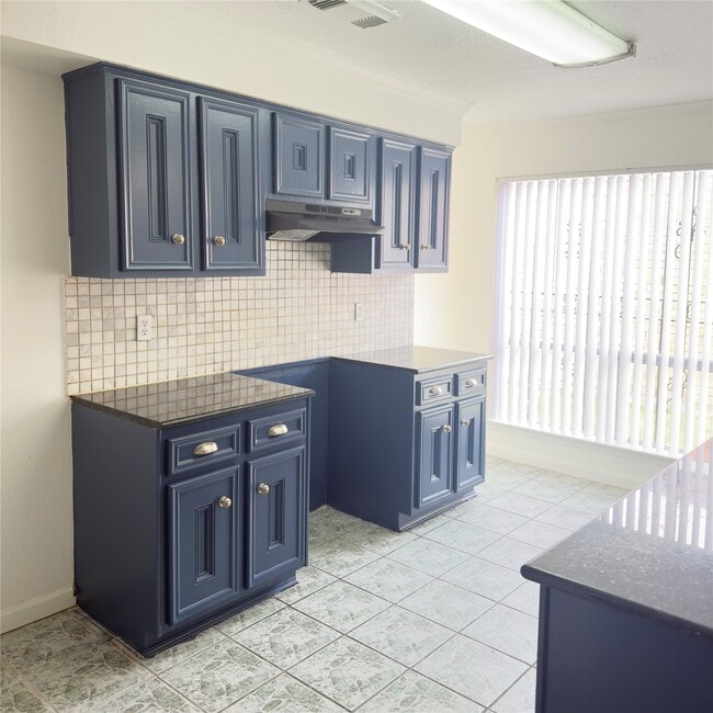 Building Photo - 8719 Beau Monde Dr