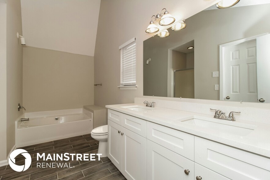 Building Photo - 8606 Stone Creek Ct