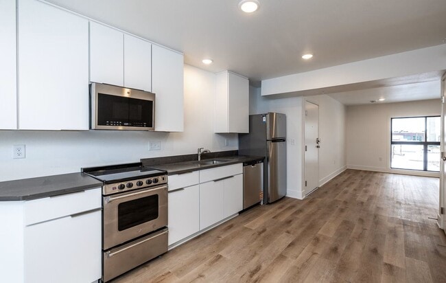 Interior Photo - Welch 232