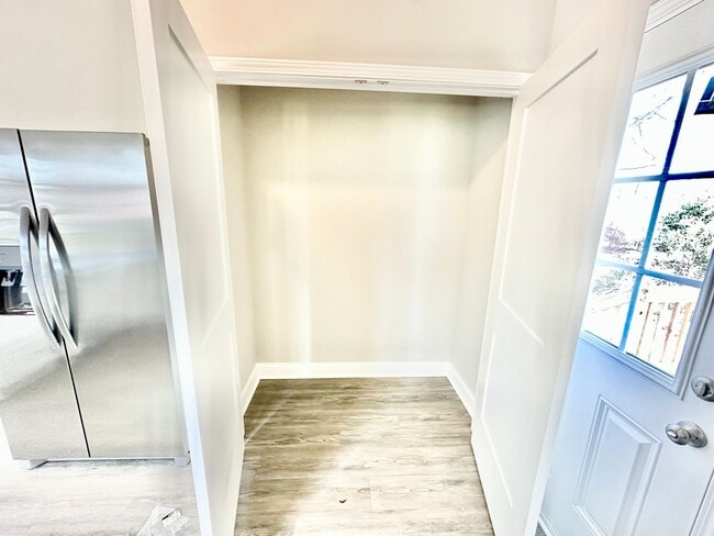 Building Photo - 416 S Confederate Ave