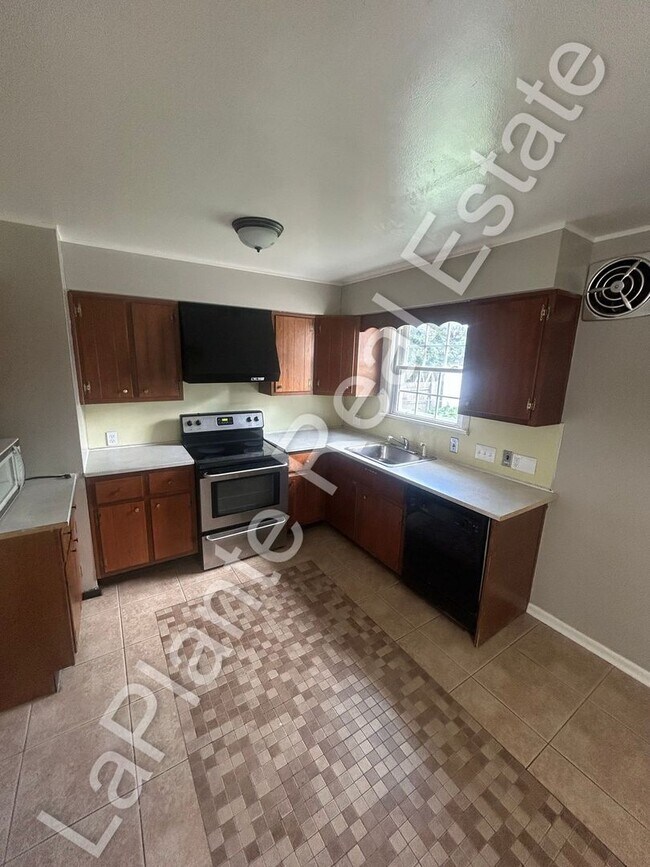 Building Photo - 1235 Glenview Rd