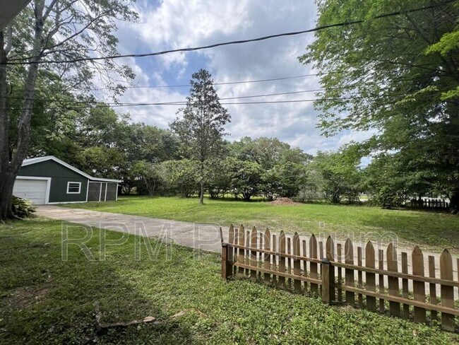 Building Photo - 4429 39th St