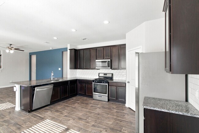 Building Photo - 13025 Dancing Reed Dr