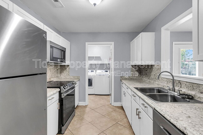 Primary Photo - 206 Pine Shadow Dr