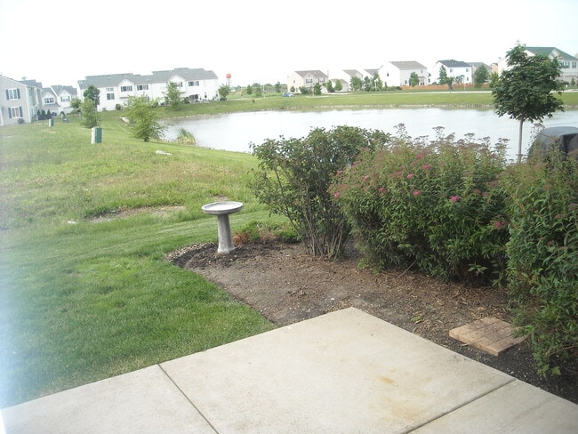 Building Photo - 1096 Clover Dr