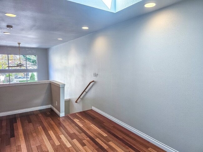 Building Photo - 25715 SE 36th Pl