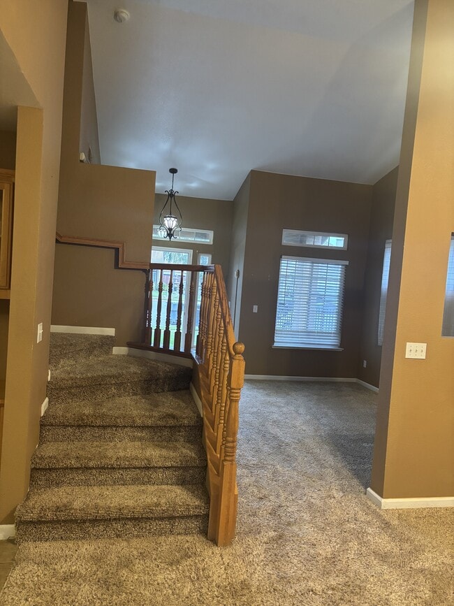 Building Photo - 2520 Arcadia Ct