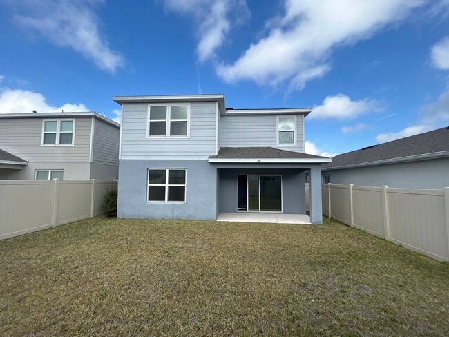 Building Photo - Beautiful and spacious 5/3 Kissimmee