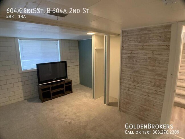Building Photo - 604 2nd St