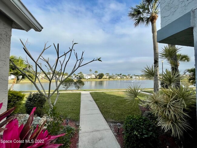 Building Photo - 1425 Malibu Cir NE