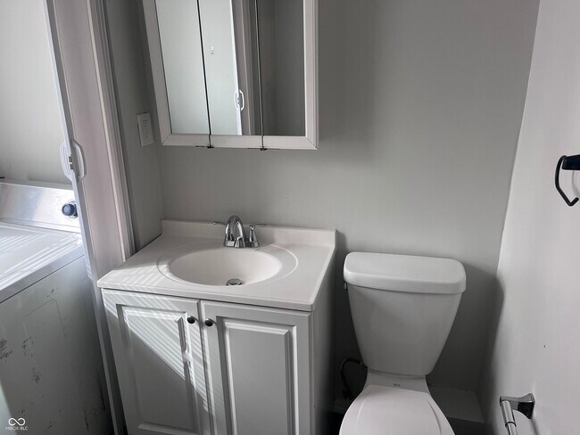 Building Photo - 2932 N Washington Blvd